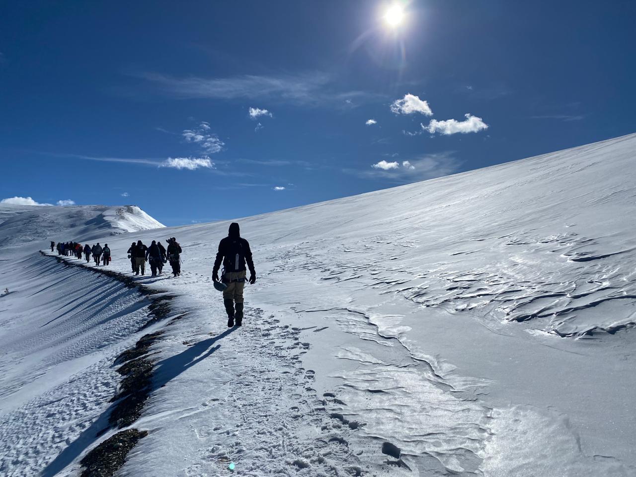 International Hiking Guide. UIAA (International Climbing and Mountaineering Federation)